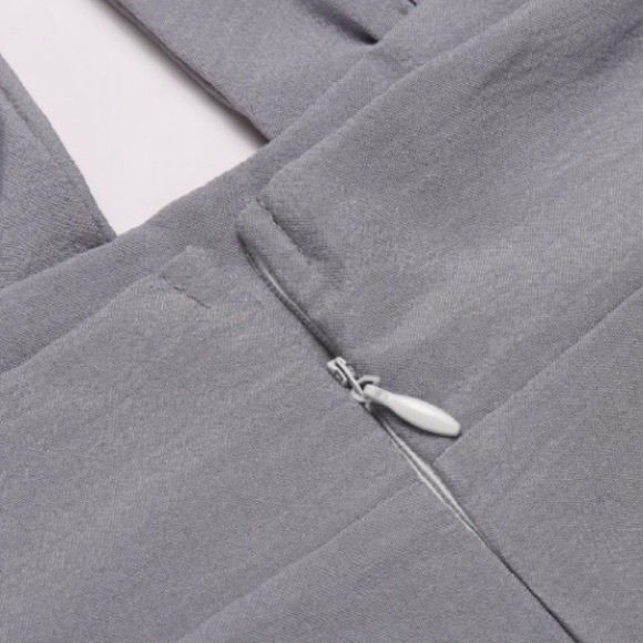 💥 CLEARANCE Open Front Strappy Mock Halter Romper - Picture 5 of 5